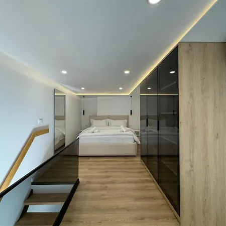 Essentia Apartamento Tirana