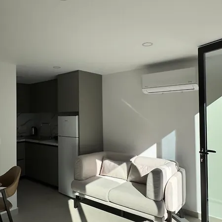 Essentia Apartment